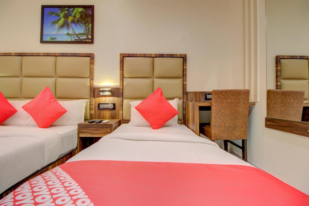 Oyo 76180 Hotel Meriton Мумбаи Экстерьер фото